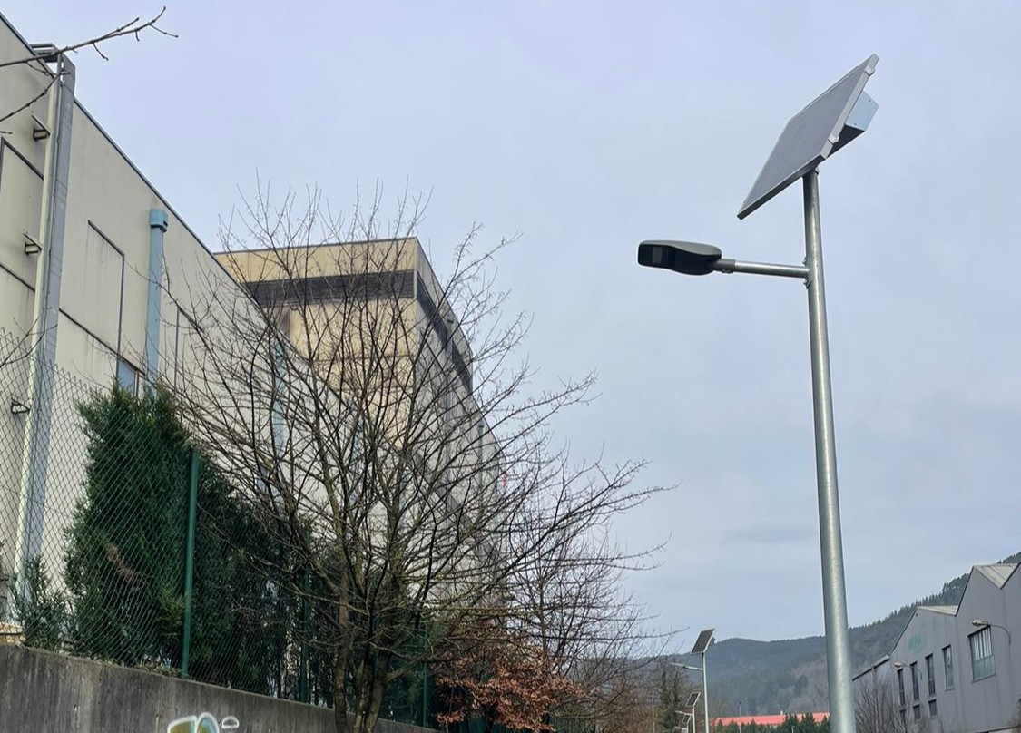 farola solar arrasate 1