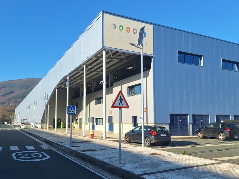 farolas cocheras bizkaia euskotren