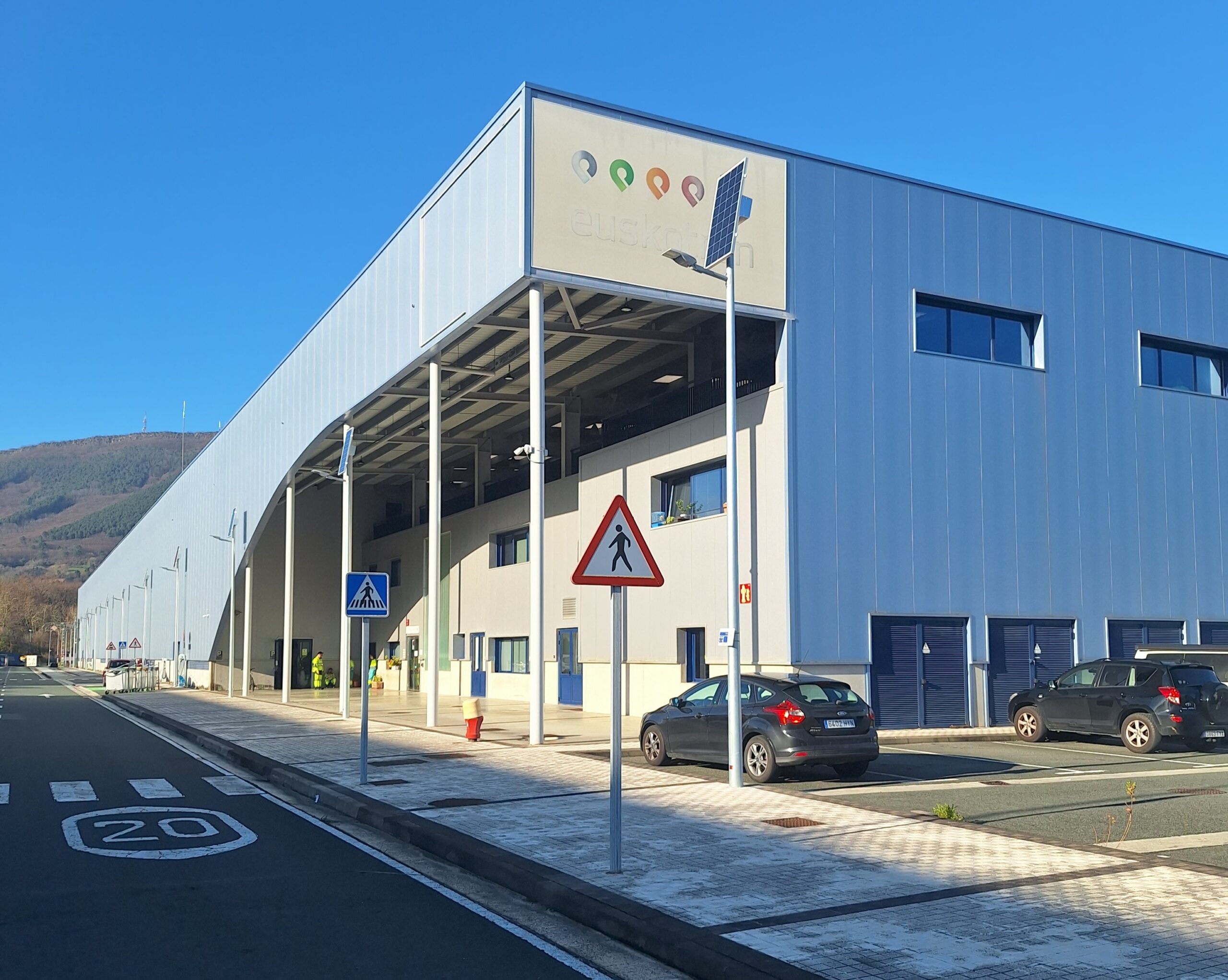 farolas cocheras bizkaia euskotren